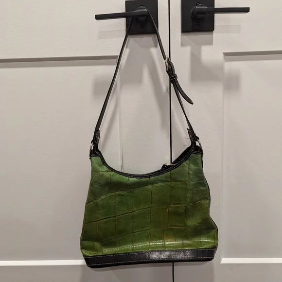 Vintage DOONEY and BOURKE green reptile print leather bag